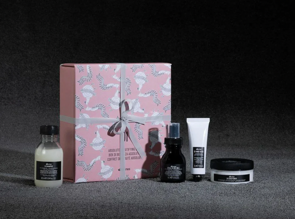 Davines Oi Travel Holiday Set